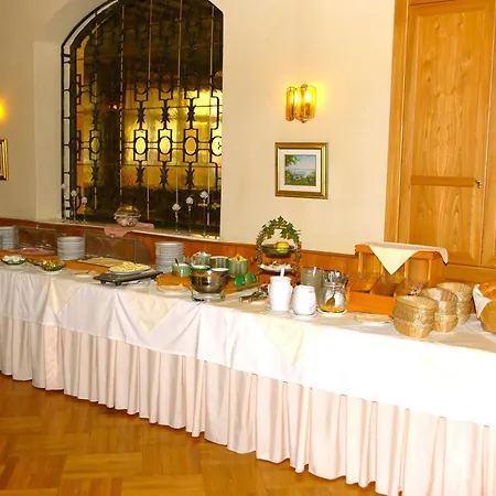 Hotel Velden Bacherlwirt 3*