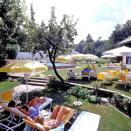Hotel Velden Bacherlwirt 3*