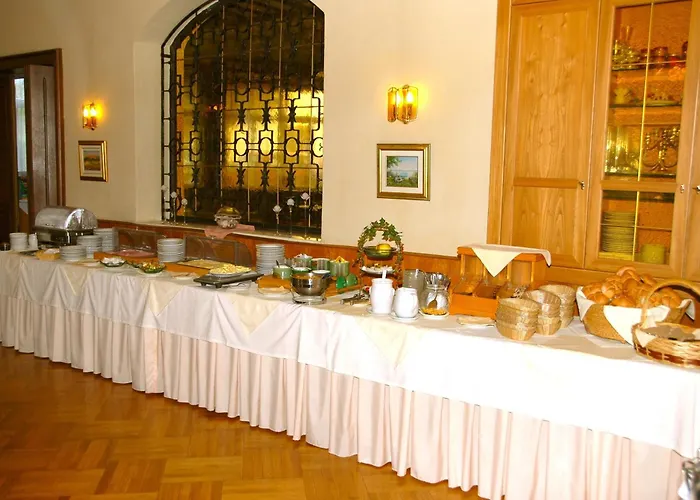 Hotel Velden Bacherlwirt 3*